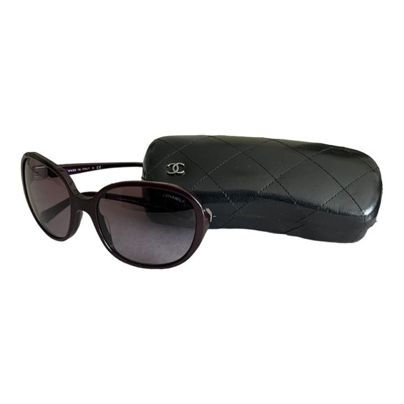 CHANEL: Matte Burgundy, Textured CC Sunglasses #10120 main image 4
